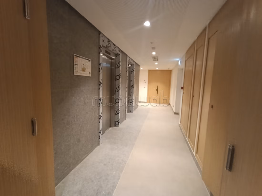 Plateau bureau neuf de 160m2 à la location – CFC