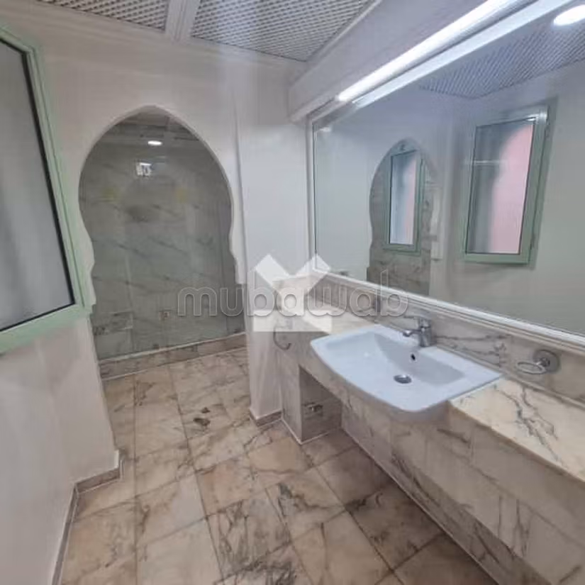 Appartamento in Affitto di 239.0 m² a Marrakech, Palmeraie