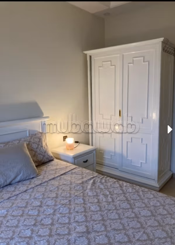Find an apartment for rent. Surface area 68 m². Well decorated