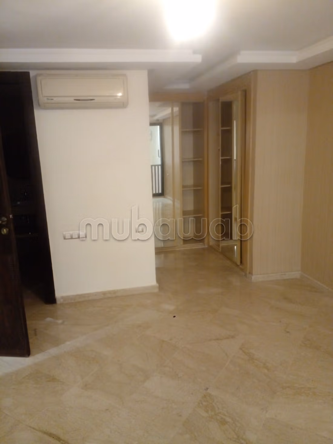 Appartement à vendre à Guéliz.
Surface totale 98 m².
Grande terrasse — 6