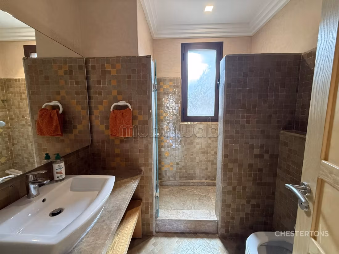 High-standing semi-detached villa with pool on Route de l'Ourika