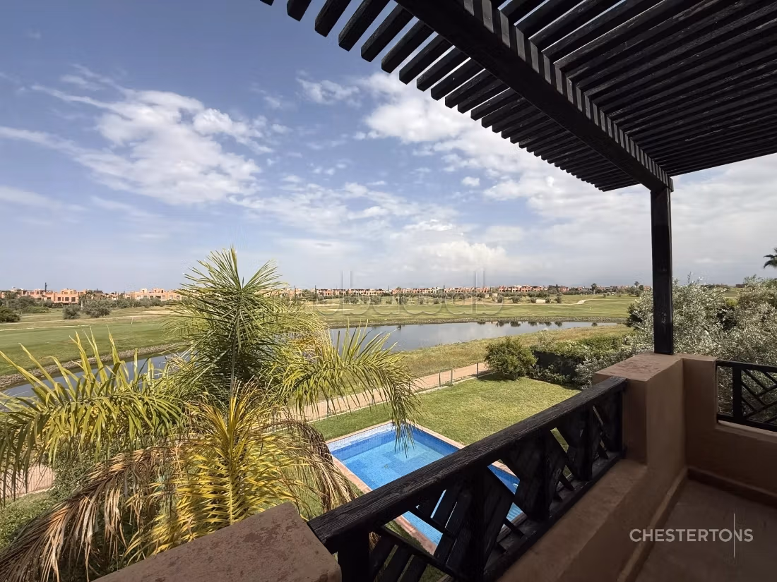 High-standing semi-detached villa with pool on Route de l'Ourika