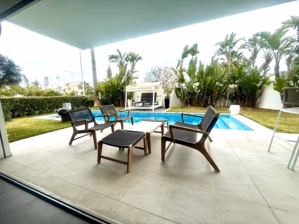 For rent a villa at Lac2 richly furnished