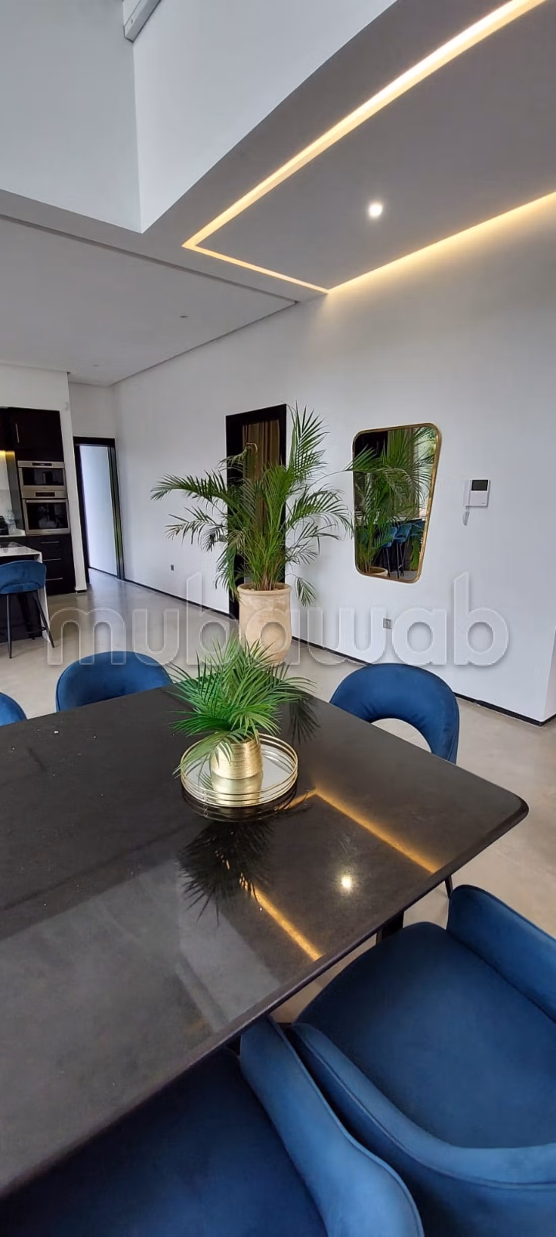 Superbe villa à louer à Route de Tahanaout.
Surface totale 330 m².
Bien meublé