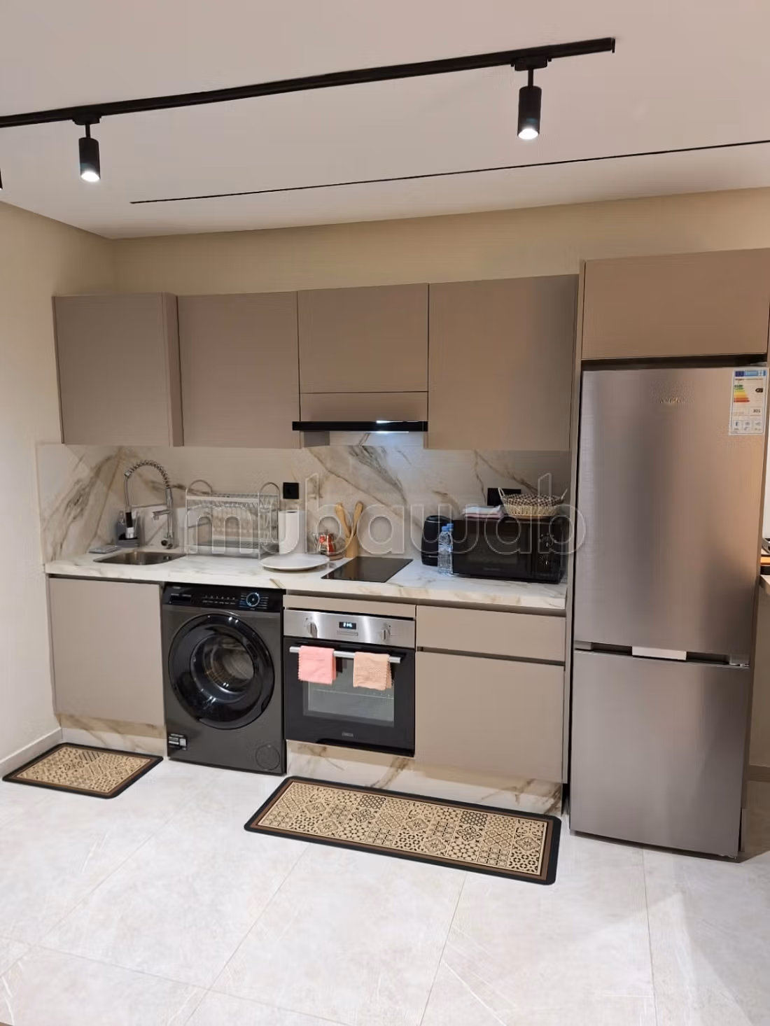Studio arredato in affitto Principesse