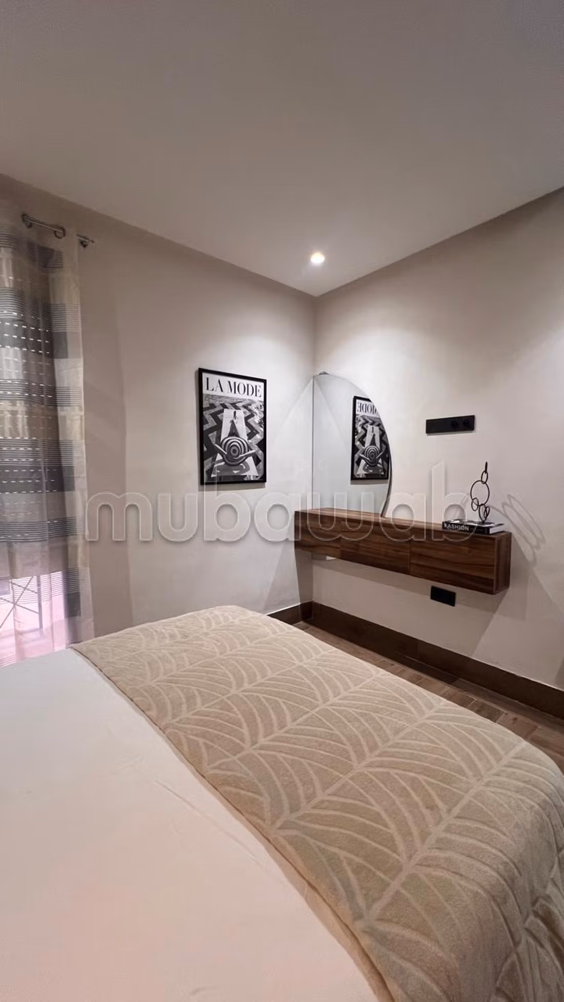 Luxurious apartment with pool