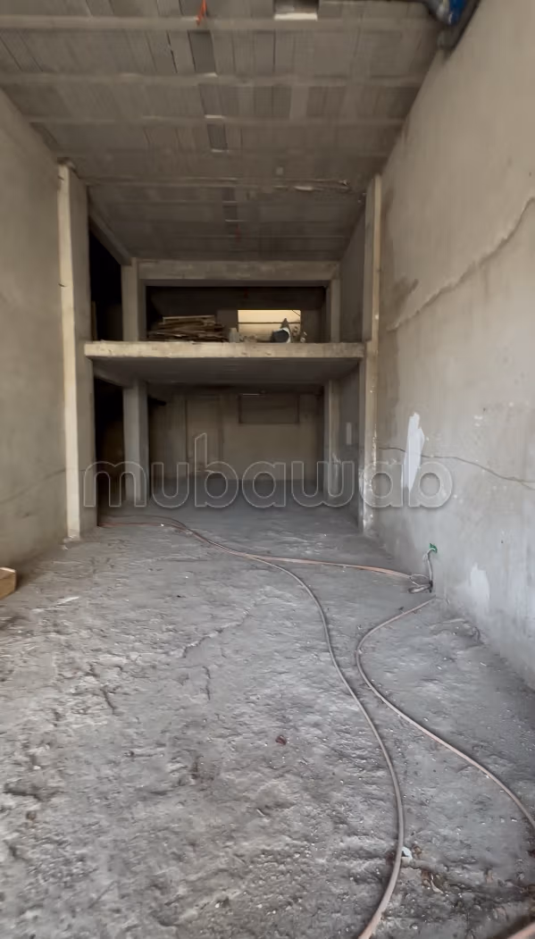 Local à vendre Ain Sebaa 
Kasifkak de 188m2