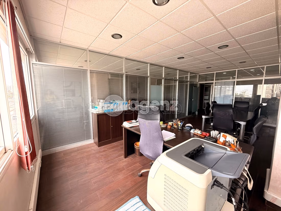 Oficina en venta 105 m² La Gironde Casablanca