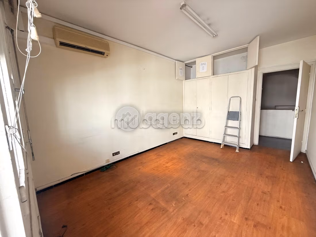 Bureau à vendre 156 m² Bir Anzarane Casablanca