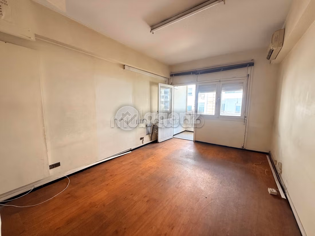 Bureau à vendre 156 m² Bir Anzarane Casablanca