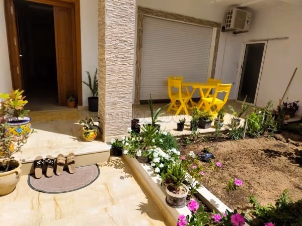 Villa avec garage à Kelibia