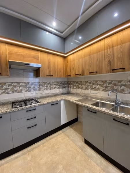 À louer un appartement s2 à cité el wahat