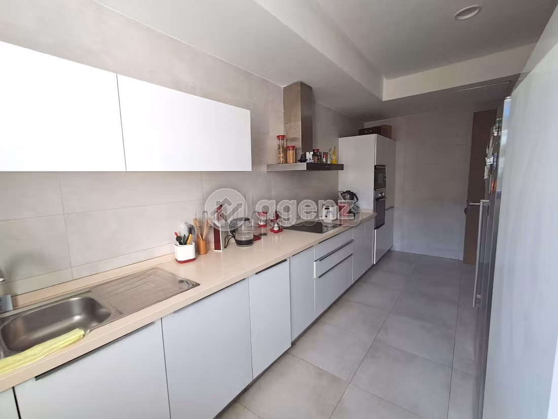 Appartement à vendre 186 m², 3 chambres Ain Diab Casablanca