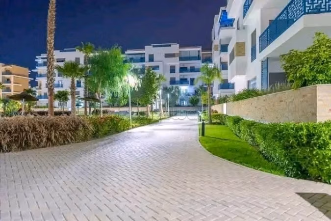 Pisos en alquiler. Pequeña superficie 75 m². Con Ascensor, Estacionamiento