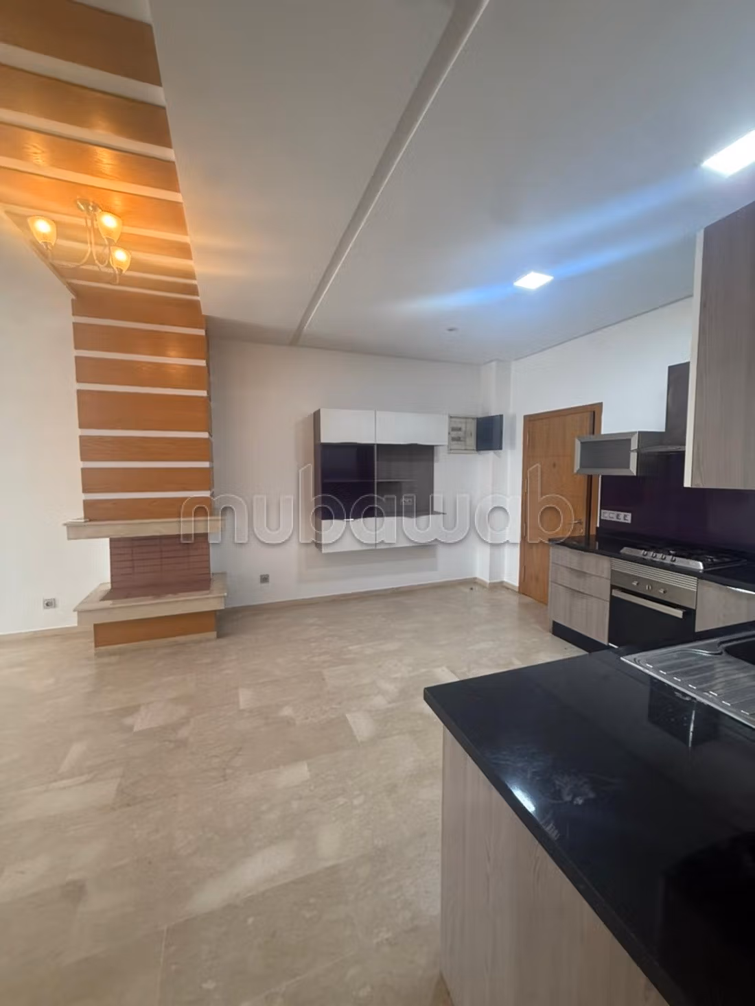 Moderne zonnige studio te huur
