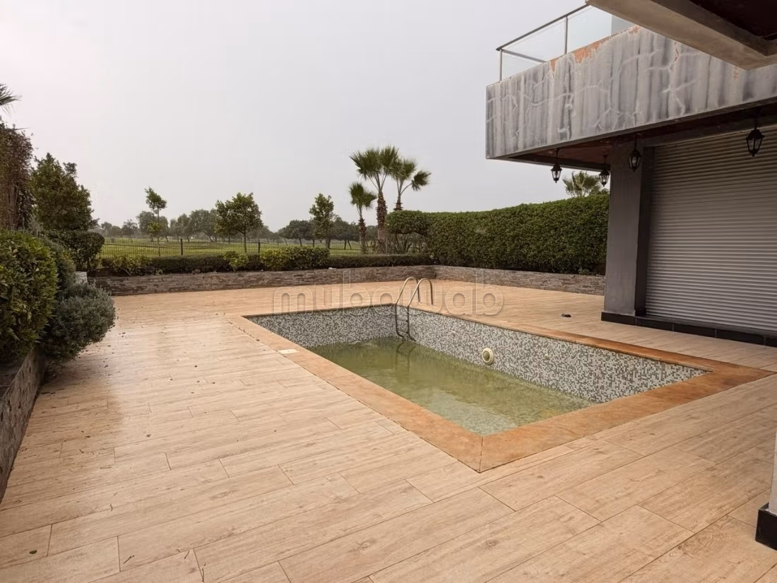 À vendre – villa front de golf plein sud