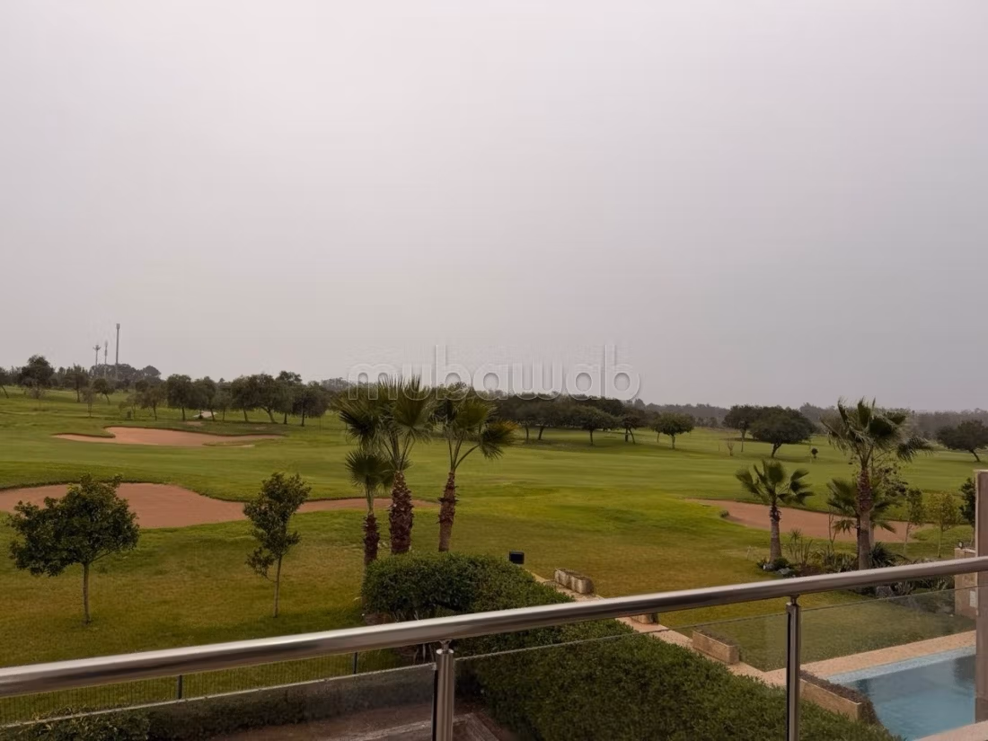 À vendre – villa front de golf plein sud