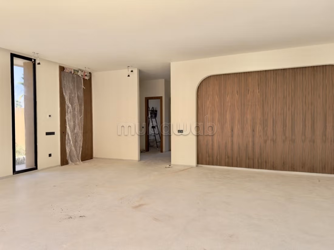 Villa con 5 Suite in Affitto – MYSK LOM26073