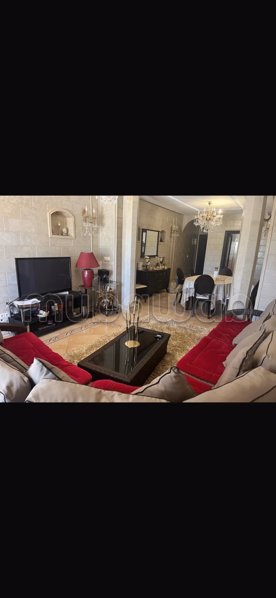 Bel appartement à vendre à Saïdia 
4 min de la mer en voiture. 
Surface totale 160 m². 
Bien meublé