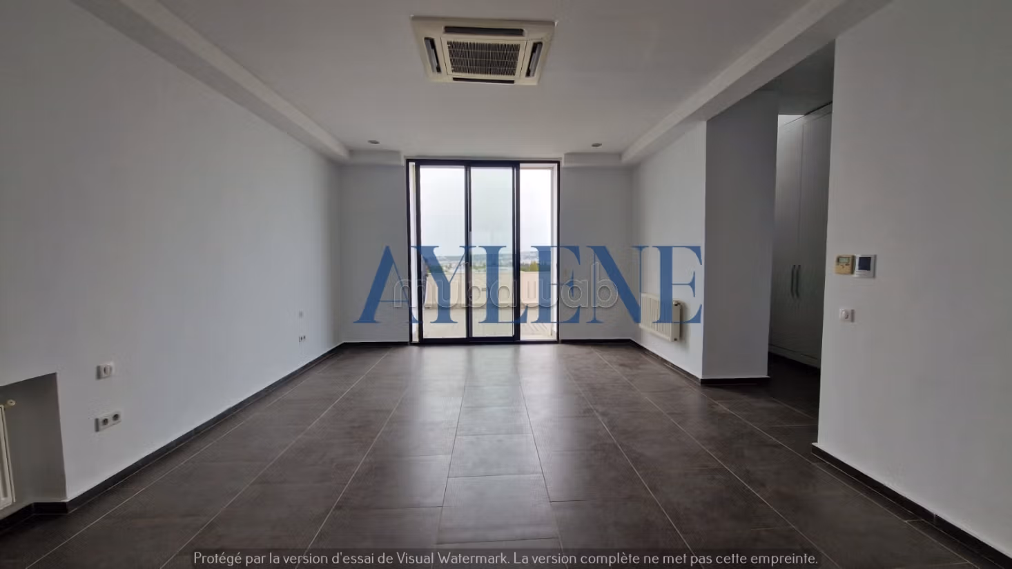 Villa S4 con piscina a Marsa