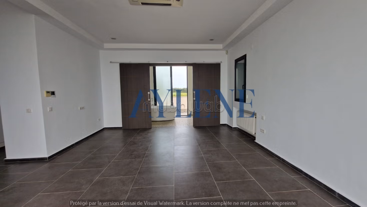 Villa S4 con piscina a Marsa