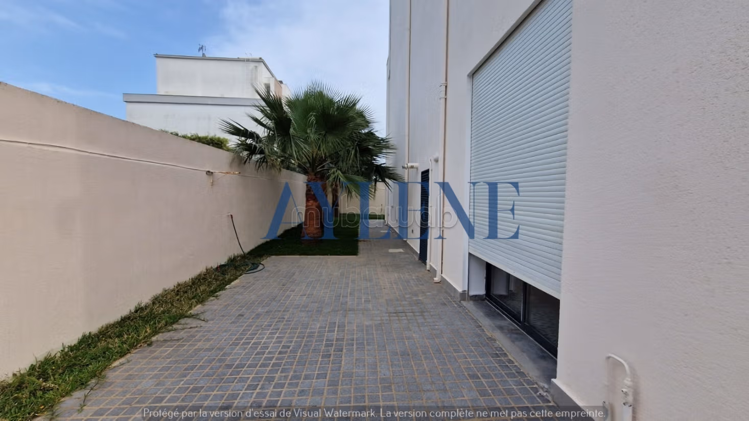Villa S4 con piscina a Marsa