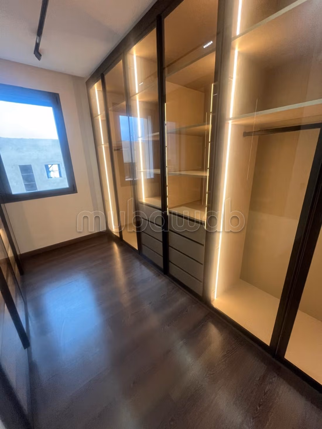 Villa de alto standing en venta. 4 dormitorios. Con ascensor y zona verde