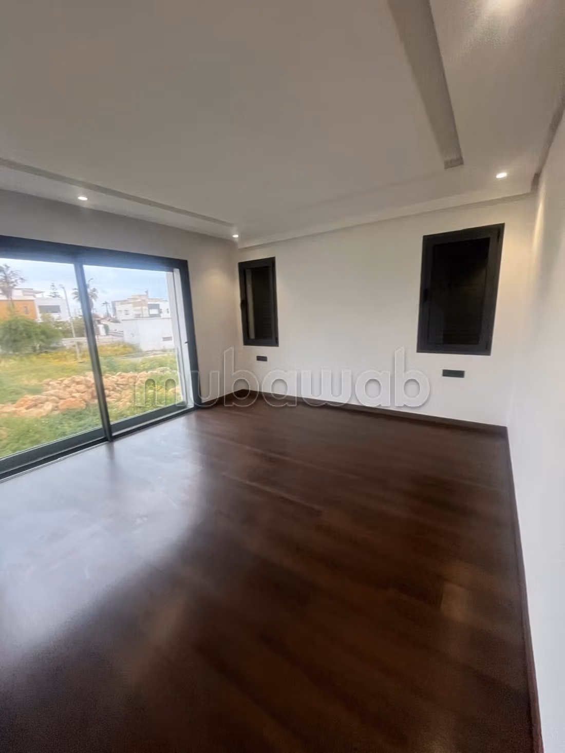 Villa de alto standing en venta. 4 dormitorios. Con ascensor y zona verde