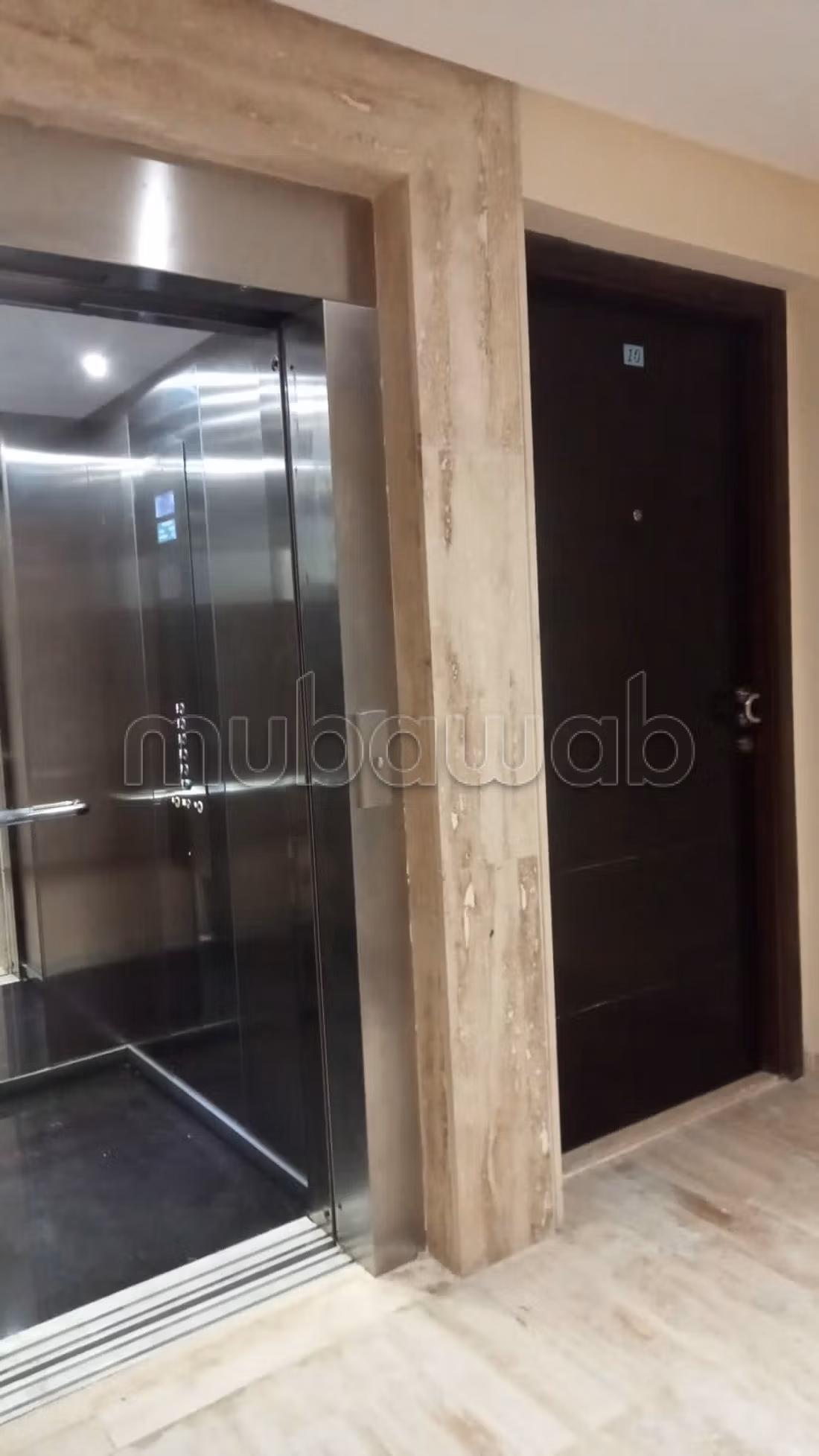 Villa de alto standing en venta. 4 dormitorios. Con ascensor y zona verde