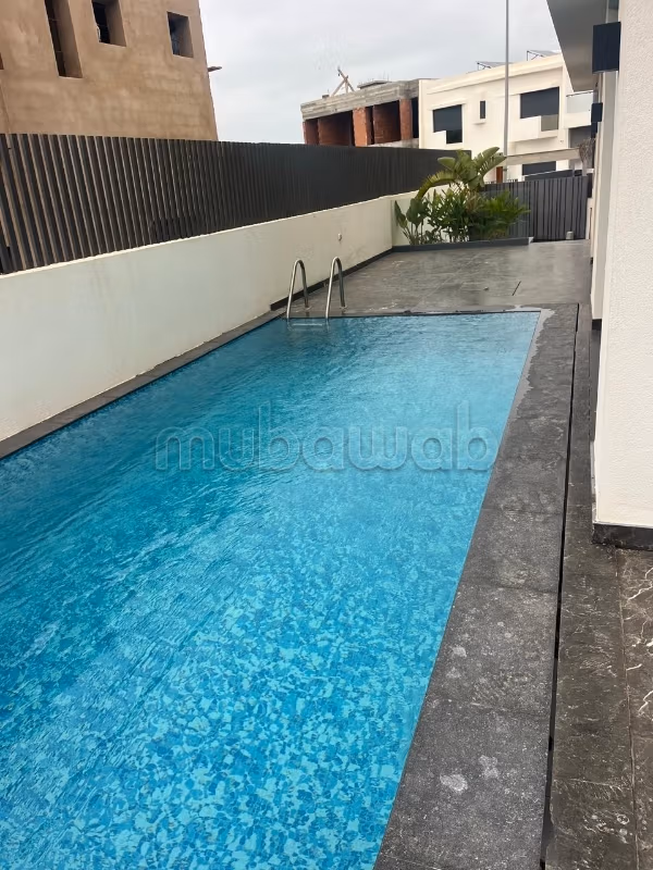 Luxury Villa for sale. Small area 400 m². Lift and terrace