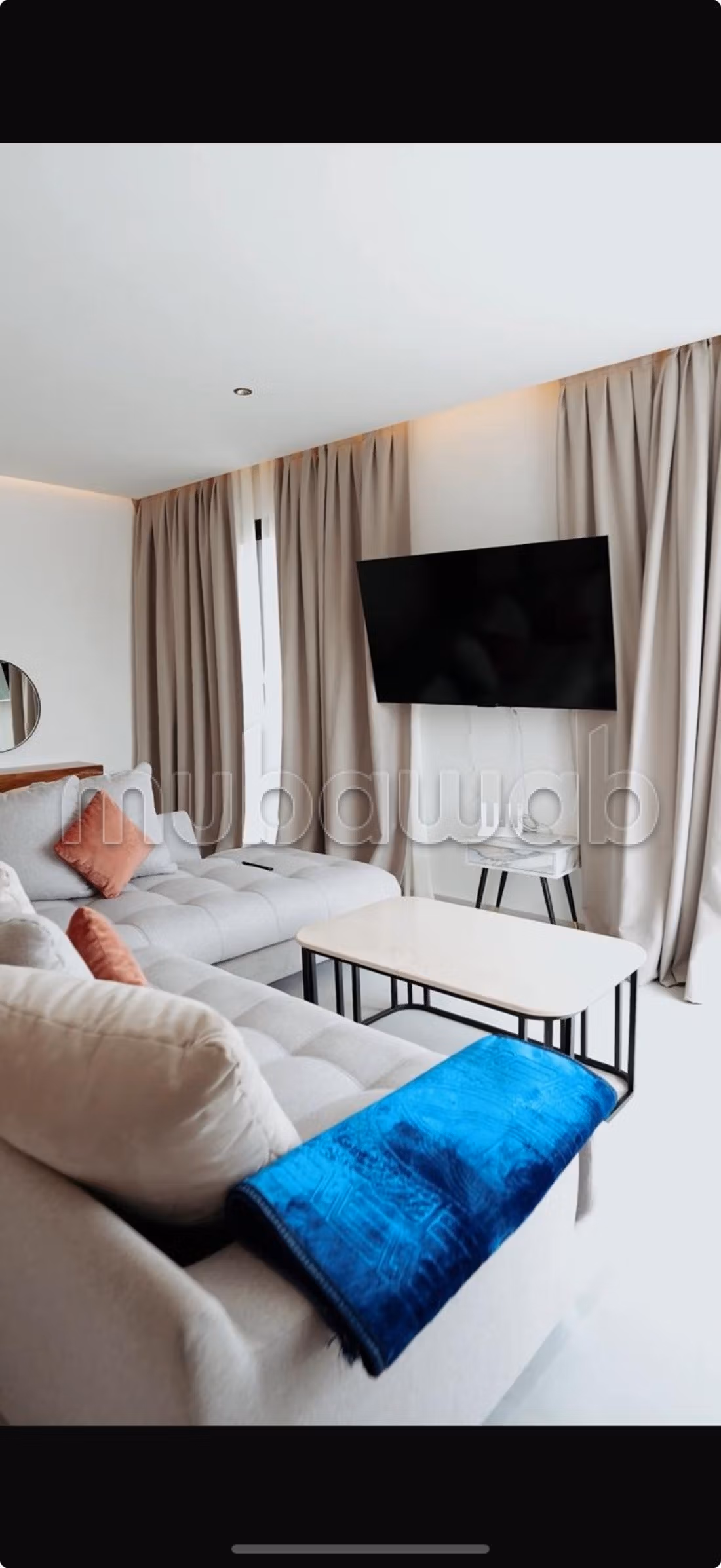 Maison de luxe à louer à Route de l'Ourika.
Surface de 360 m².
Meublé