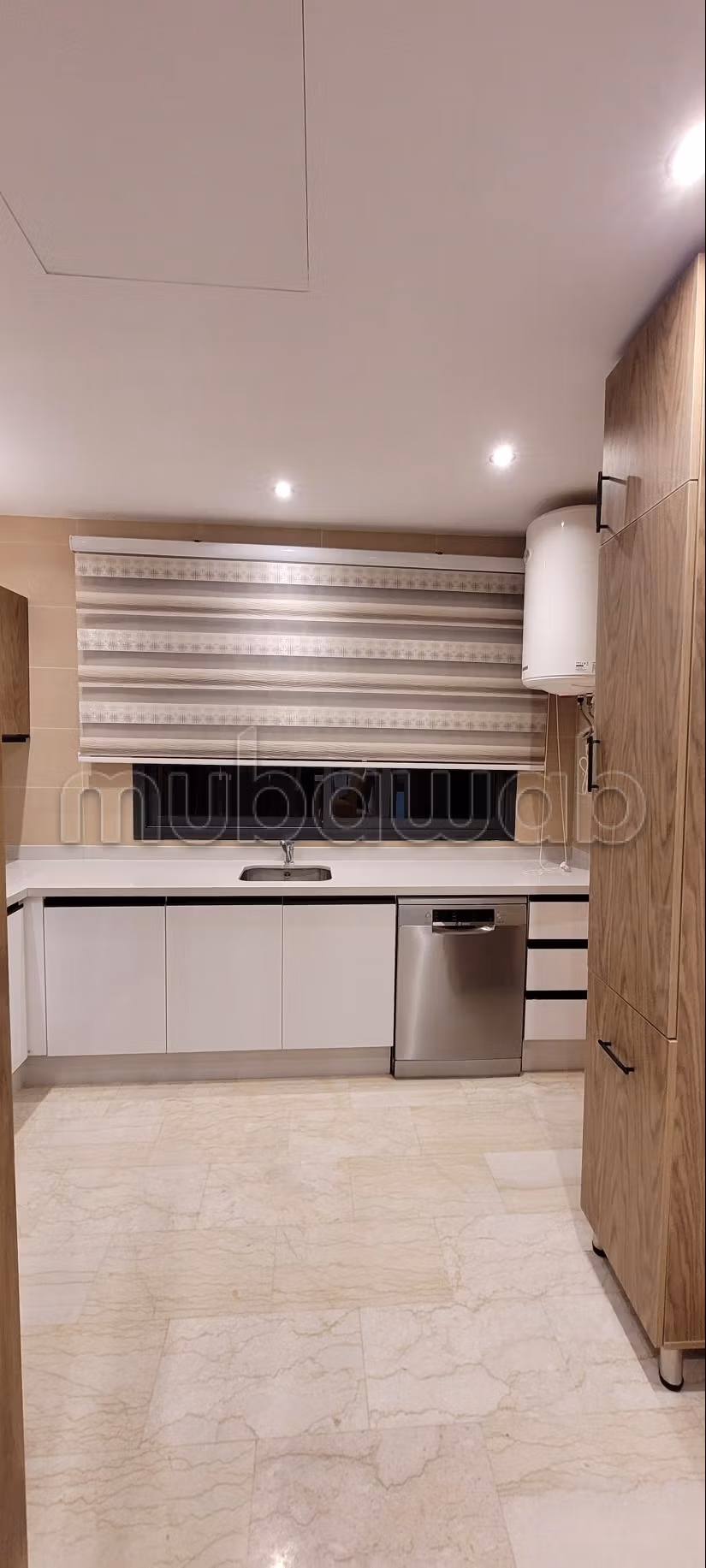 Appartement entièrement meublé à louer longue durée
