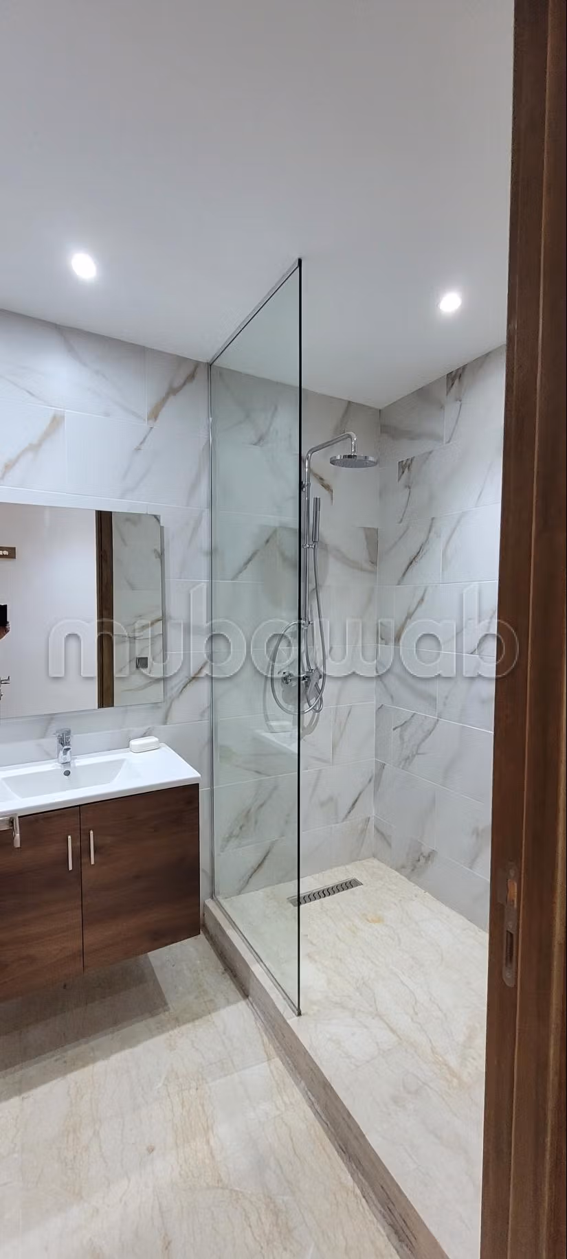 Appartement entièrement meublé à louer longue durée