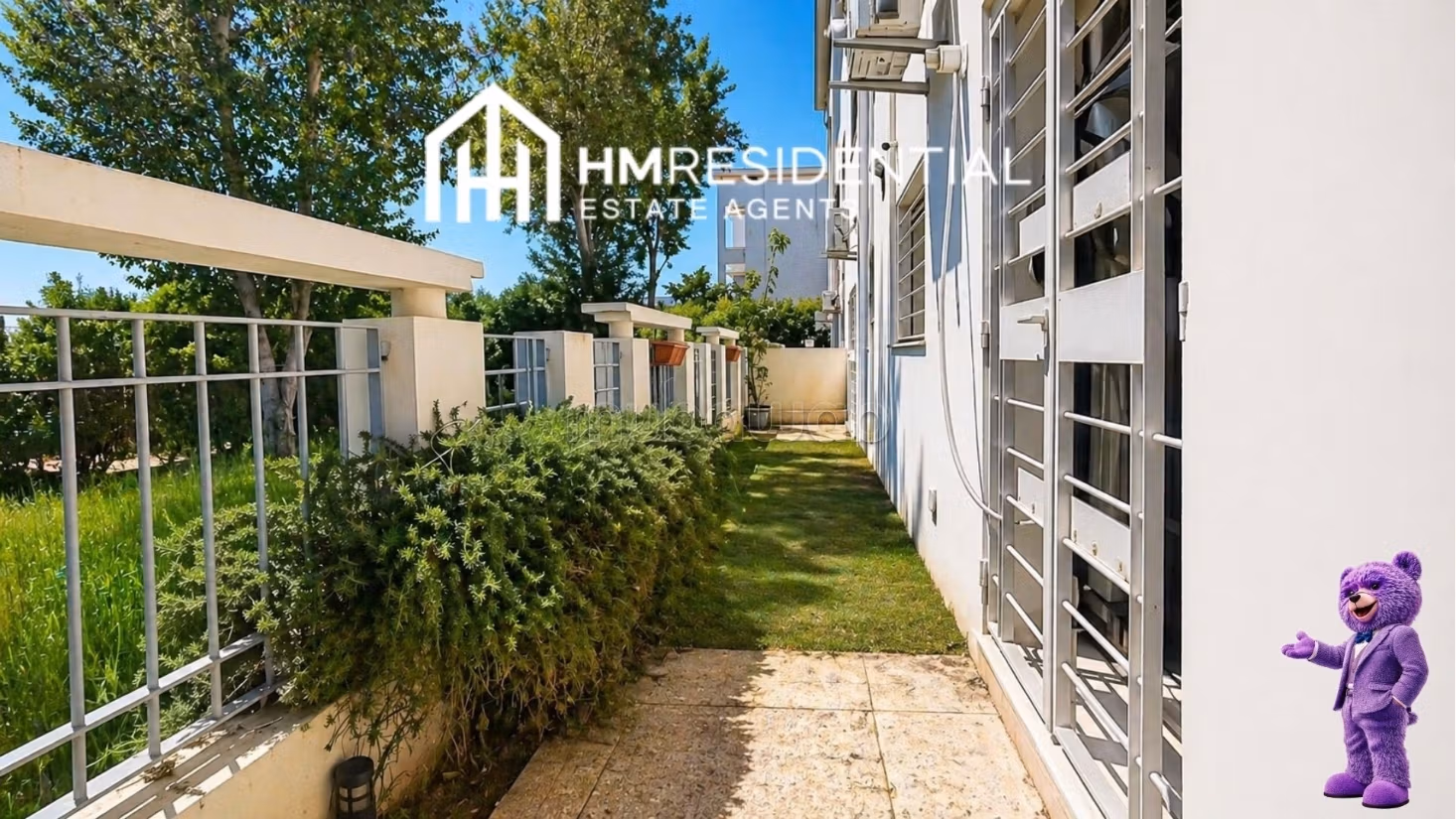 Triplex in residence with parking - Empty rental
