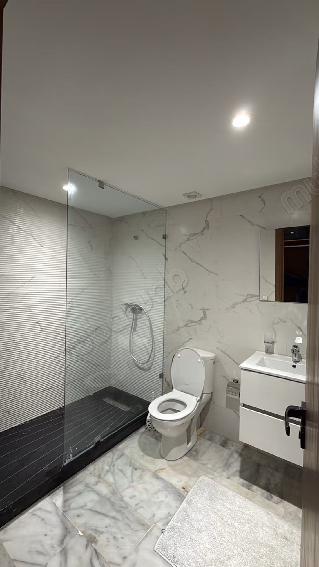Apartamento amueblado con piscina