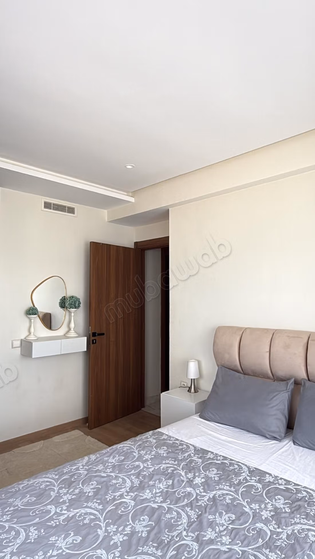 Apartamento amueblado con piscina