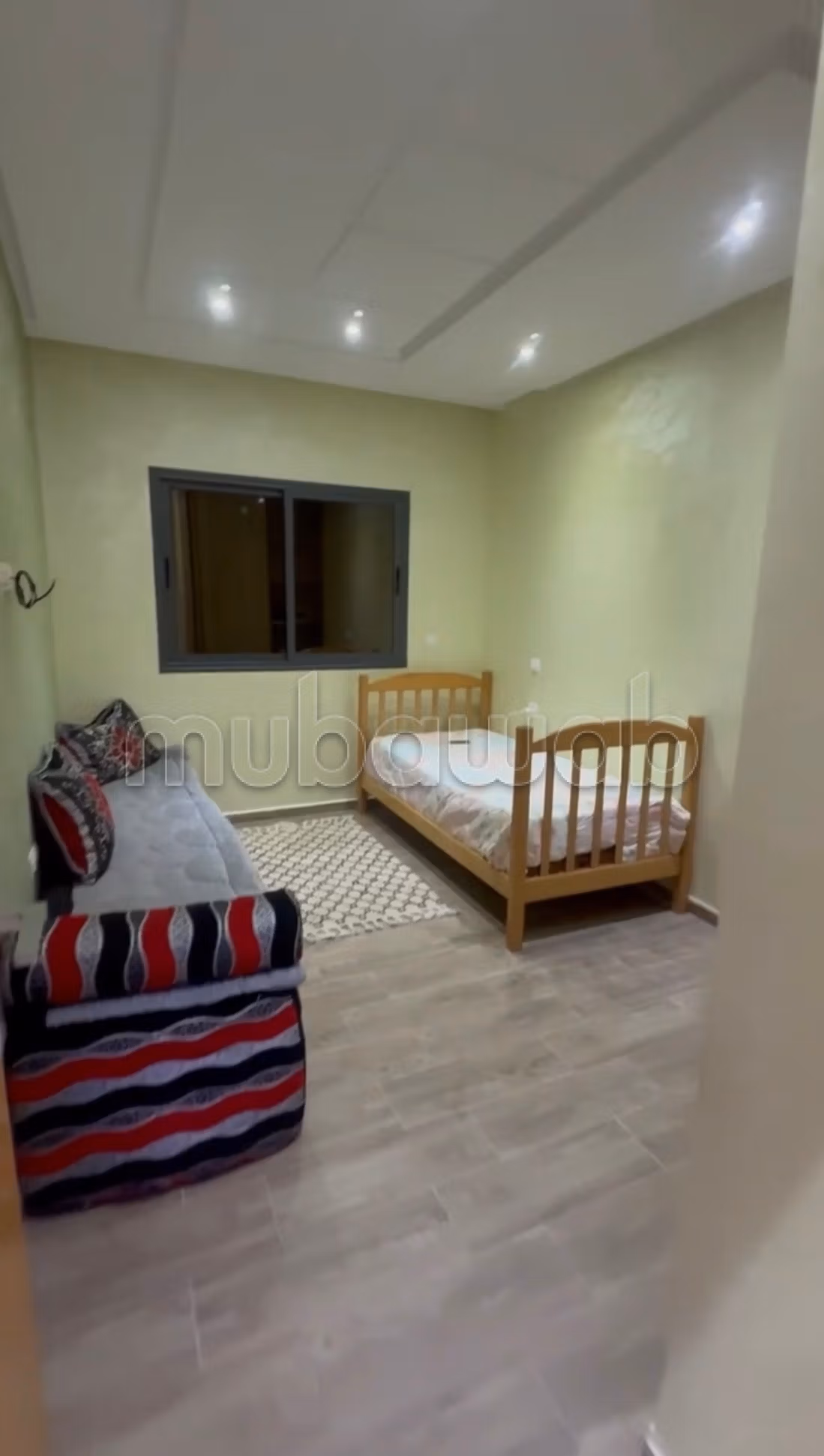 Appartement à louer à Ain Aouda. Superficie 120 m². Salon Marocain, sécurité