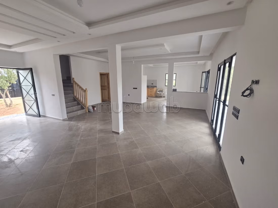 Villa con 3 camere da letto e giardino su 1500 m²