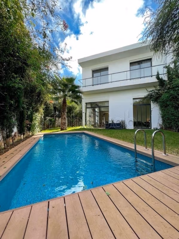 Semi-furnished villa for rent in Darbouazza