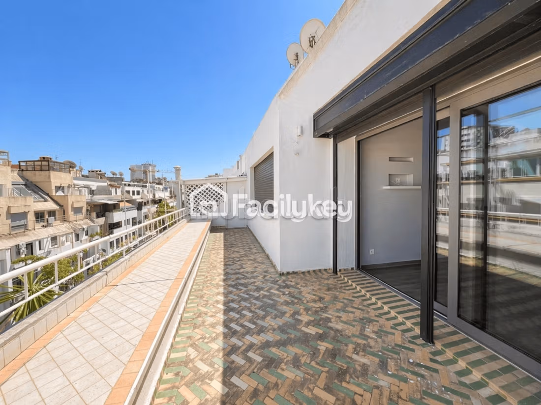 Appartamento di 300 m² a Casablanca