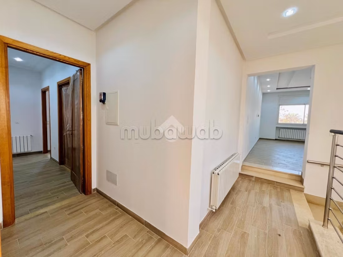 Etage de villa en location