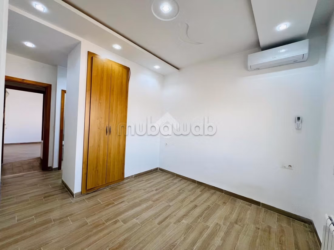 Etage de villa en location