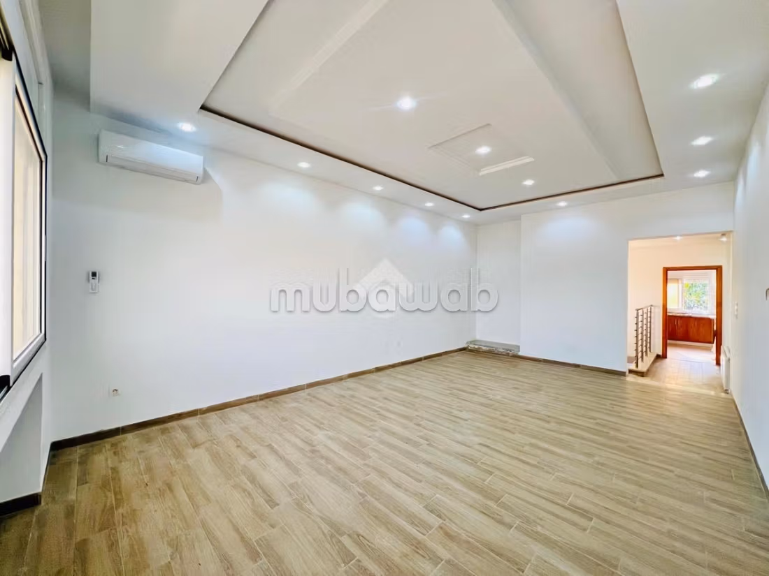Etage de villa en location