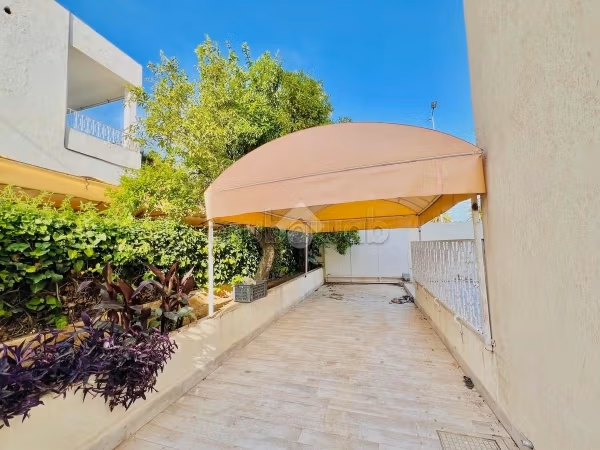 Etage de villa en location