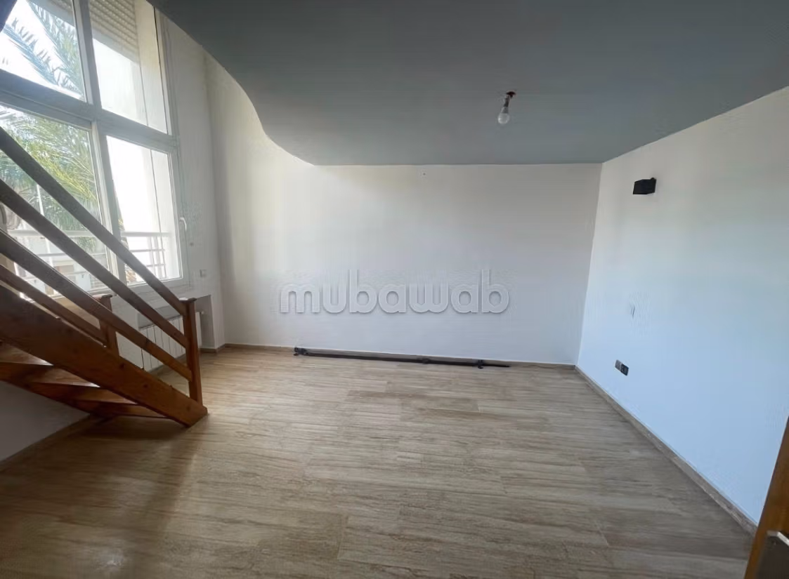 Villa de luxe à louer à Californie. Superficie 510 m². Tout confort avec cheminée et climatisation
