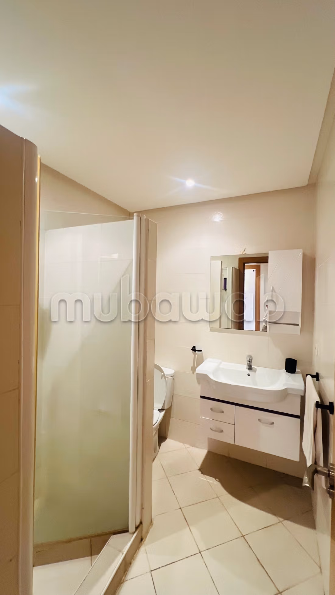 Louez cet appartement à Route Casablanca.
Superficie 150 m².
Places de parking et terrasse