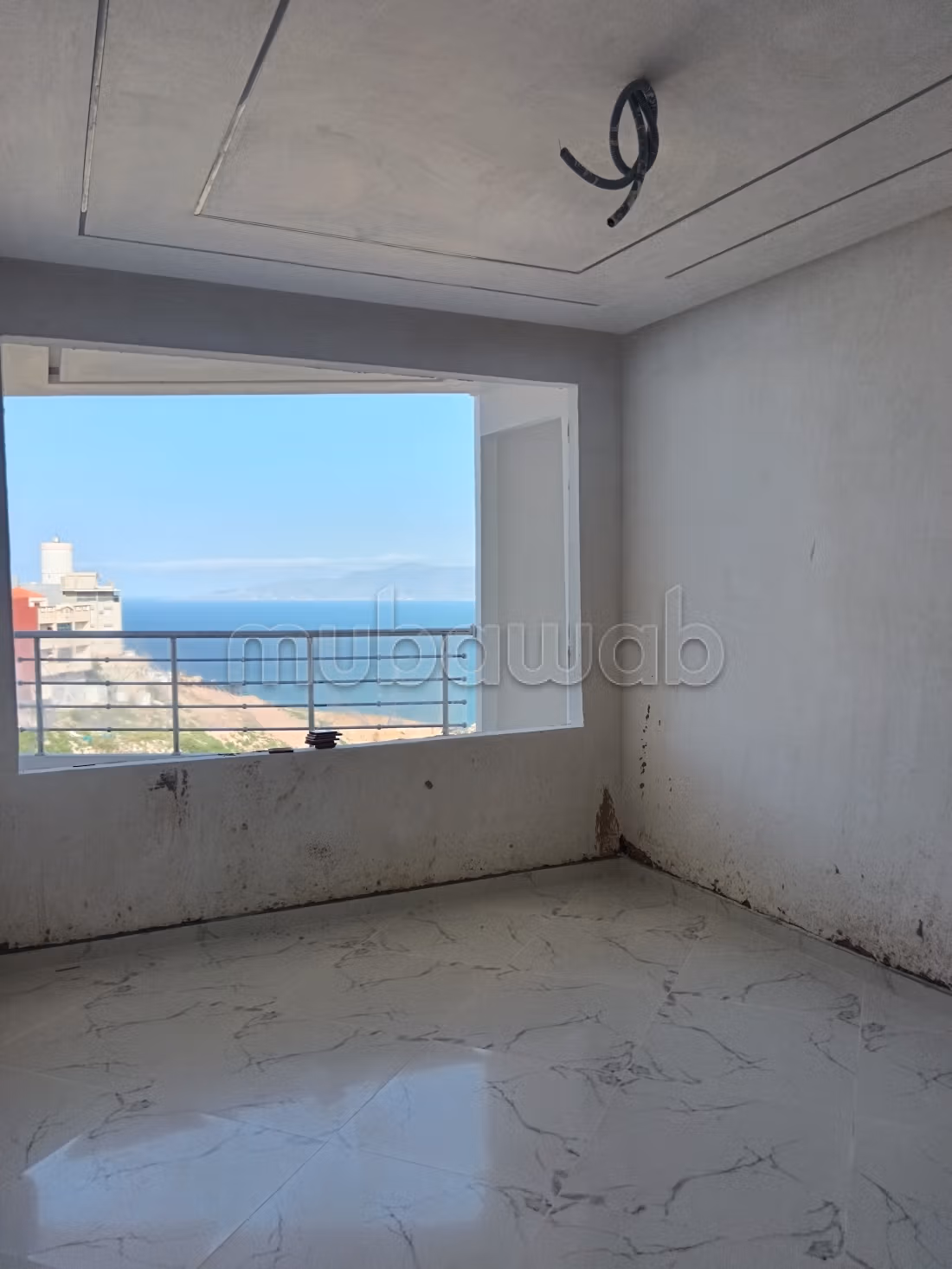 Vente d'un bel appartement à Al Hoceima.
Superficie 95 m².
Ascenseur et terrasse