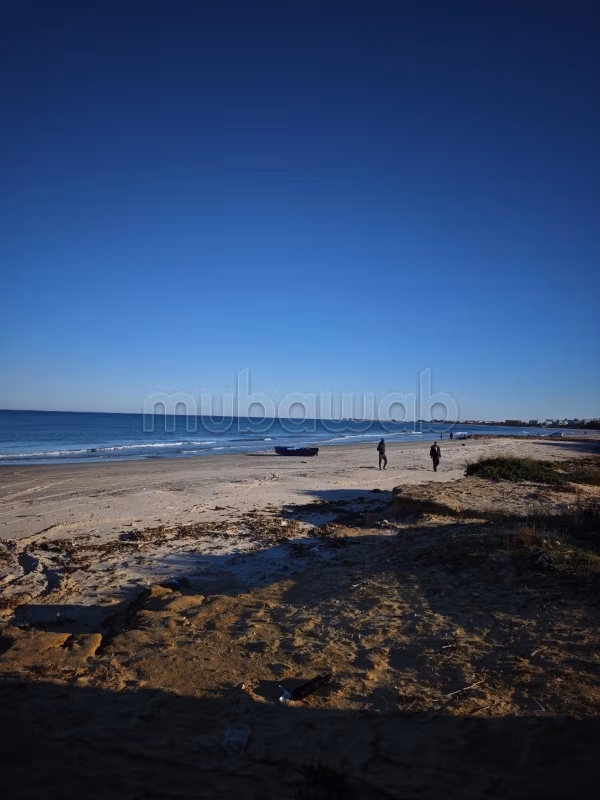Terrain au premier position de la plage ezzahra
