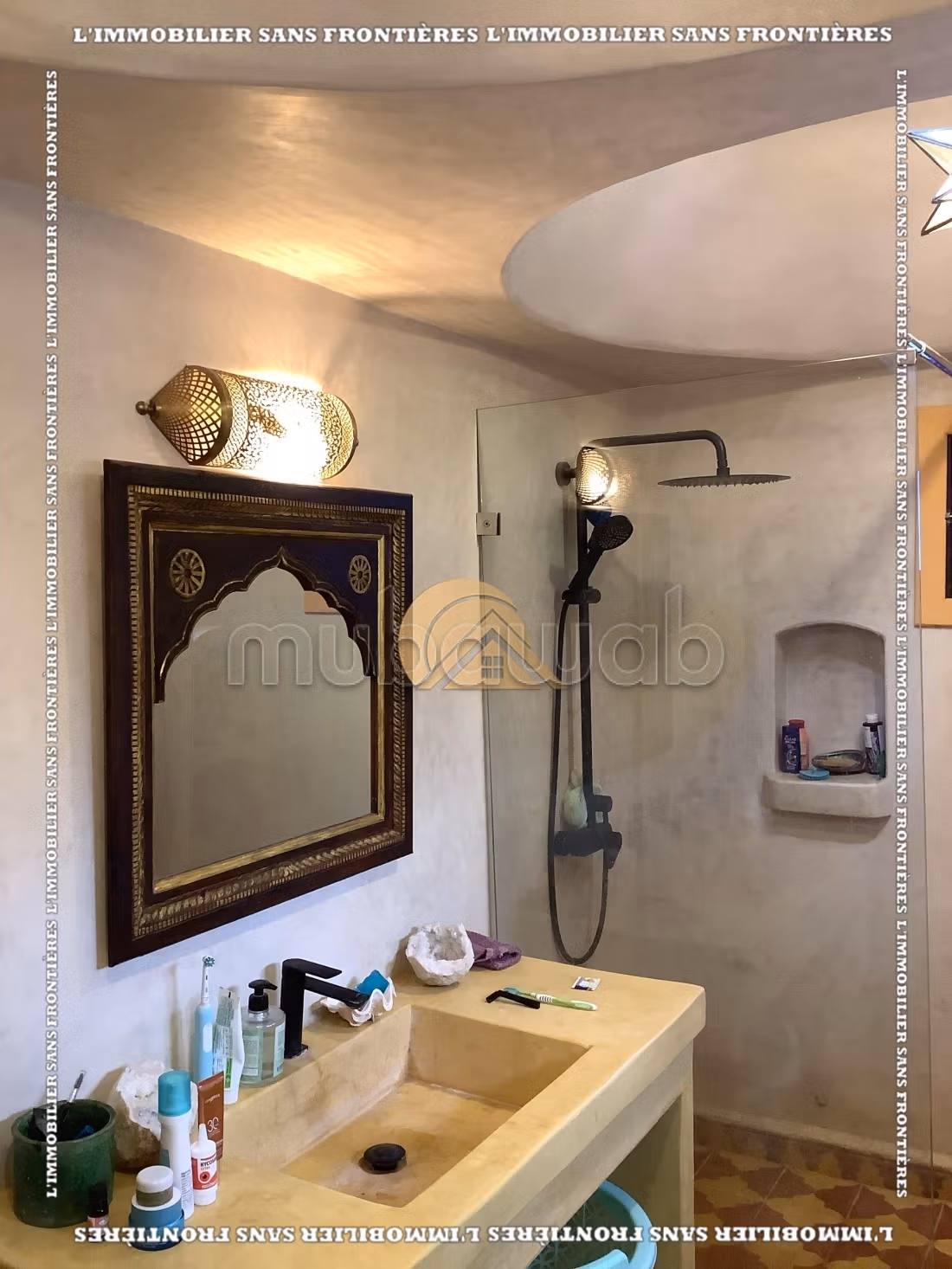 Vendita villa di lusso. 4 ampi locali. Arredato