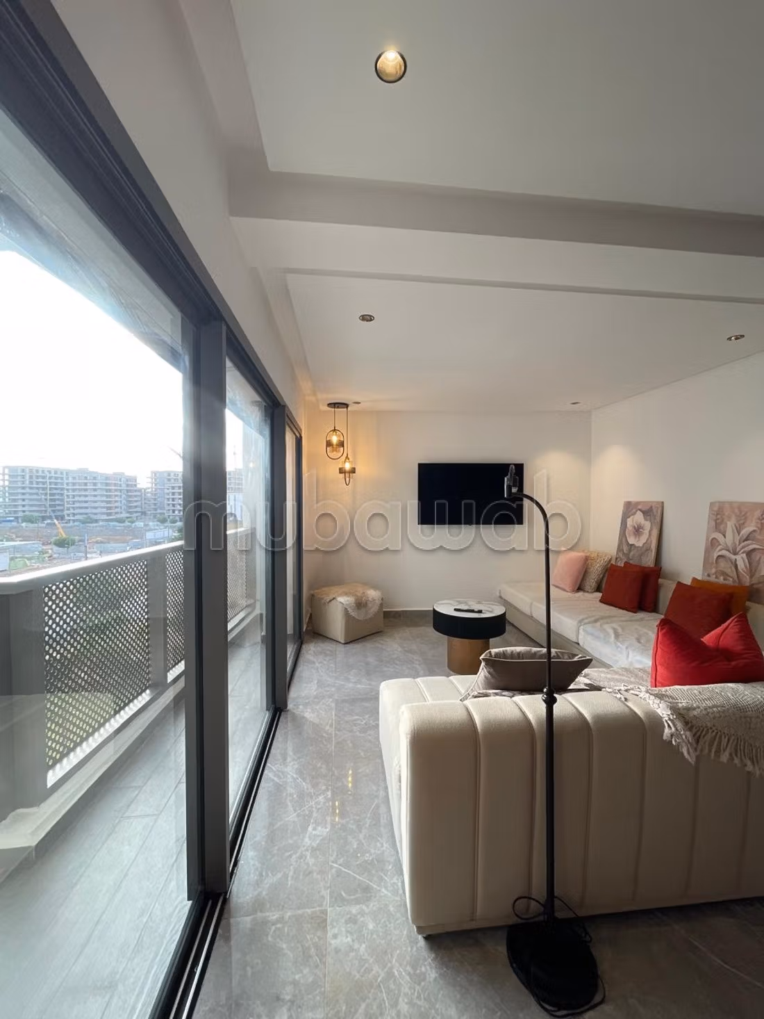Super Studio Meublé à Louer au coeur de CFC — 2